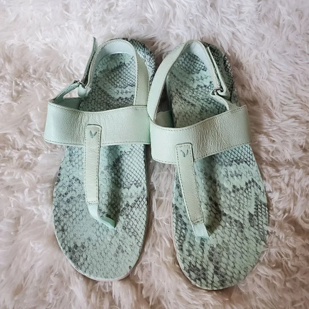 Vionic women sandals